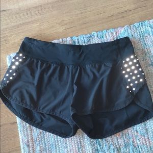 Reflective running shorts